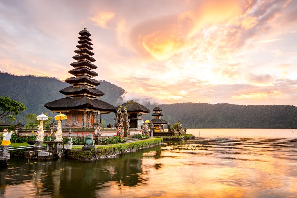 Travel Guides blog post